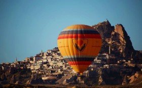 Fly hot air balloon in the Goreme valley